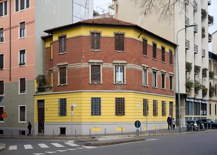 Artist Nadia's In Porta Vercellina
